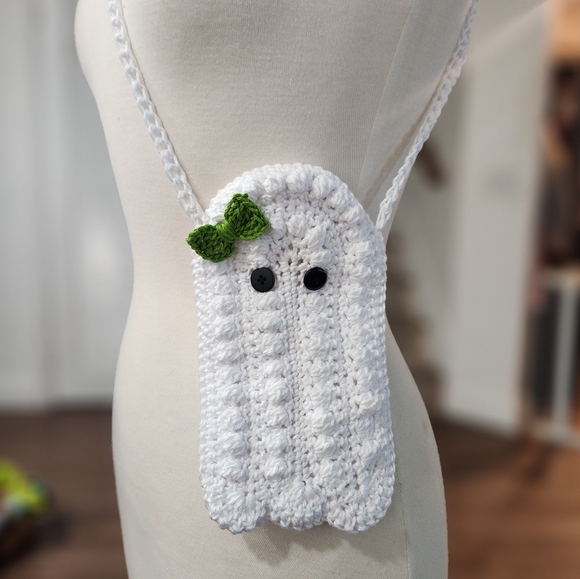 Ghost handmade crochet - Picture 1 of 4